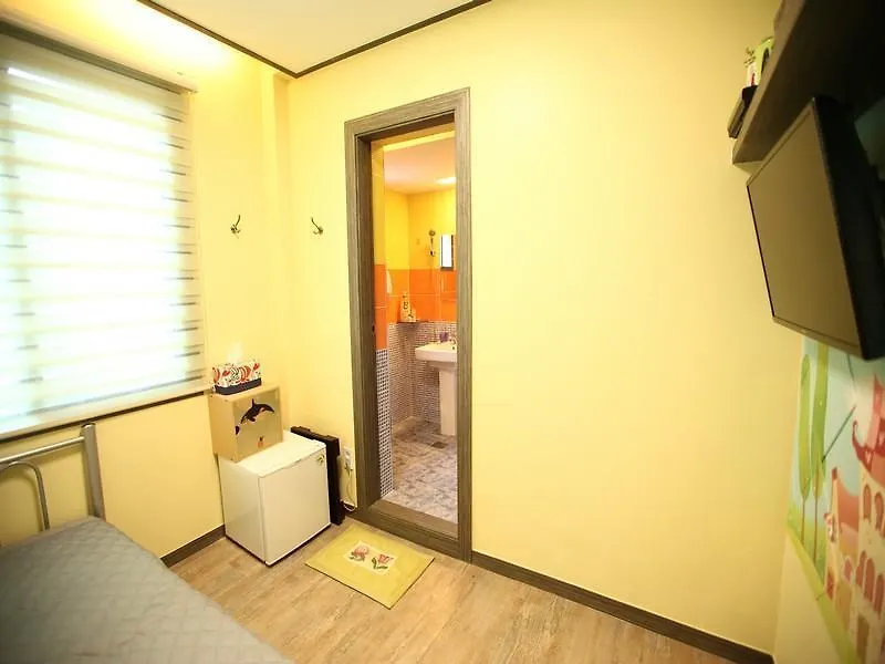 Soo Guesthouse Seoul 2*,